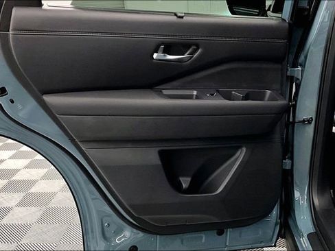 New 2026 Nissan Pathfinder Platinum AWD/4WD image 35