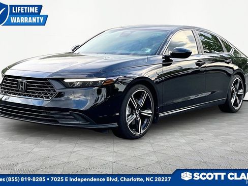 Used 2024 Honda Accord Sport image 3