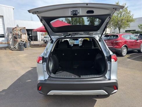 Used 2023 Toyota Corolla Cross LE FWD image 28