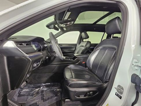 Used 2023 Jeep Grand Cherokee L Overland image 24