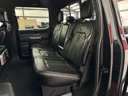 Used 2019 Ford F250 Platinum w/ FX4 Off-Road Package AWD/4WD image 41
