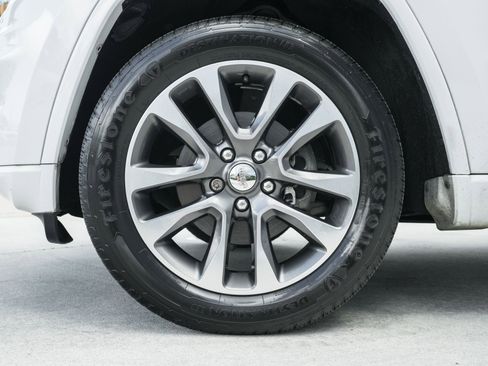 Used 2017 Jeep Grand Cherokee Overland image 31