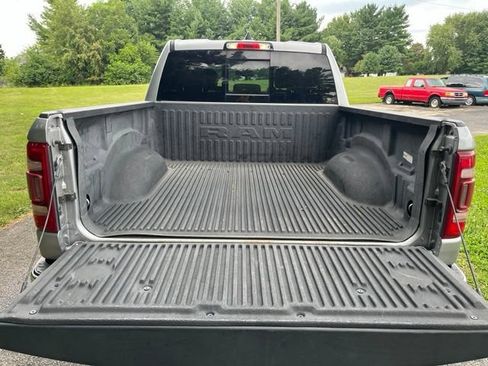 Used 2019 RAM 1500 Laramie AWD/4WD image 5