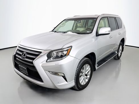 Used 2014 Lexus GX 460 image 3