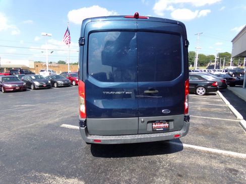 Used 2016 Ford Transit 250 130 Medium Roof RWD image 3