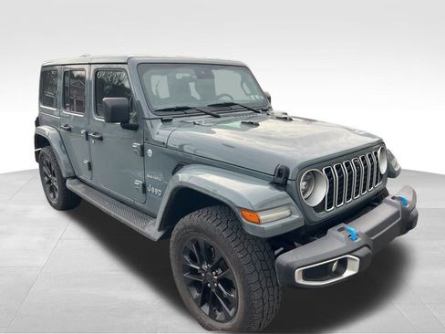 Used 2024 Jeep Wrangler Unlimited Sahara w/ Technology Group image 29