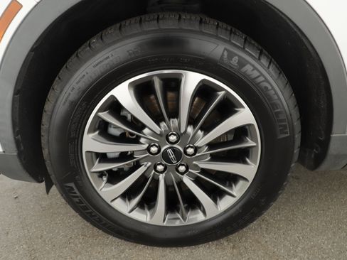 Used 2020 Lincoln Nautilus FWD w/ Equipment Group 101A image 7