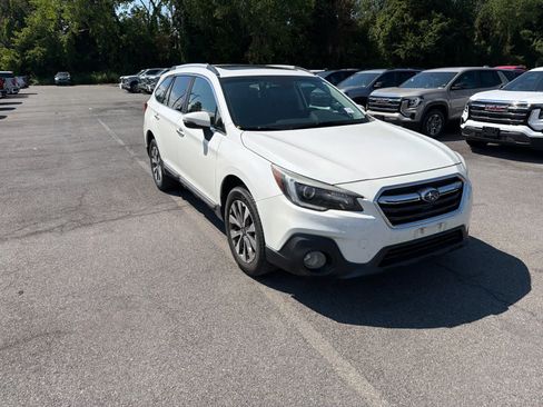 Used 2019 Subaru Outback 3.6R Touring AWD/4WD image 13