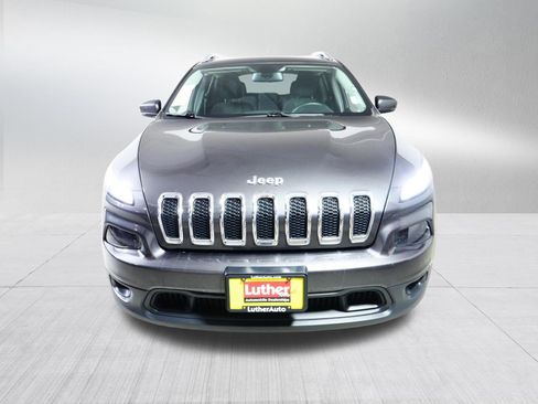 Used 2017 Jeep Cherokee Latitude w/ Safety/Convenience Group AWD/4WD image 2
