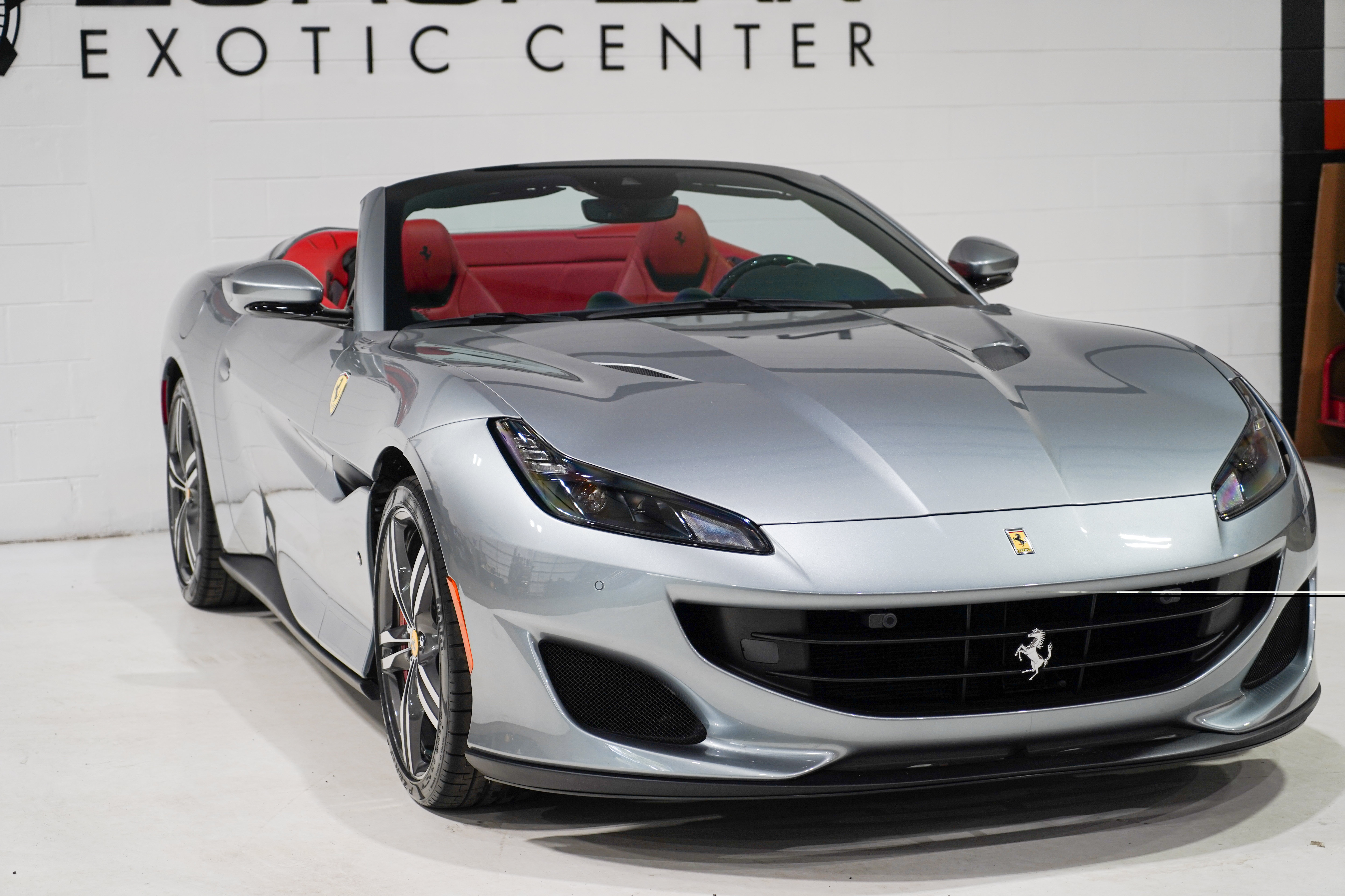 Used 2020 Ferrari Portofino RWD image 28