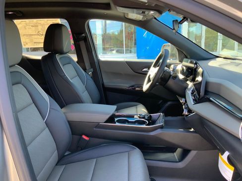 New 2026 Chevrolet Equinox LT w/ Convenience Package II image 14