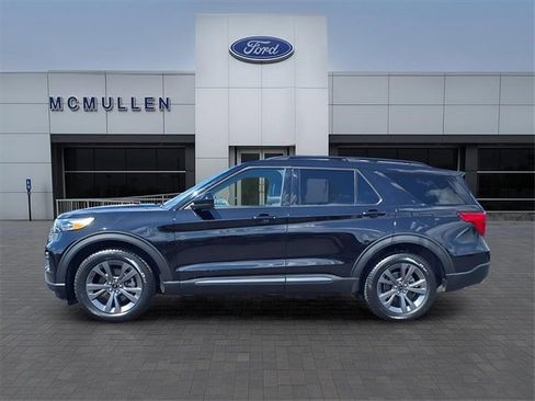 Certified 2024 Ford Explorer XLT w/ Equipment Group 202A image 2