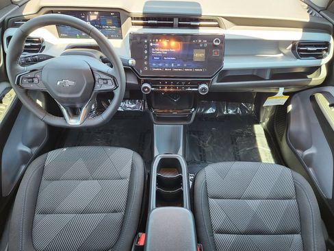 New 2027 Chevrolet Bolt LT w/ Comfort Package FWD image 11