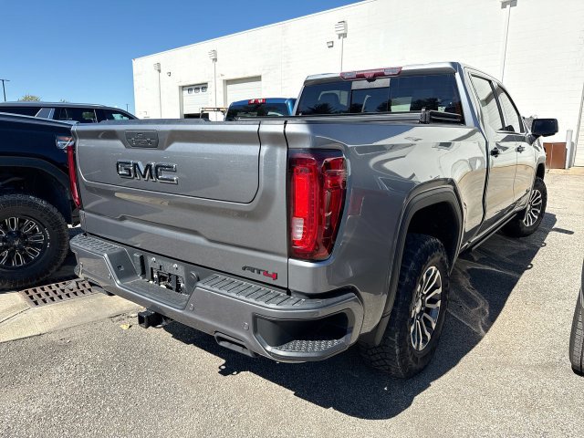 Used 2022 GMC Sierra 1500 AT4 w/ Technology Package AWD/4WD image 11