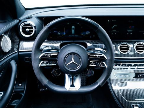 Used 2023 Mercedes-Benz E 63 AMG S image 11