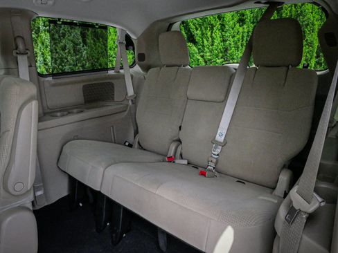 Used 2013 Dodge Grand Caravan Crew w/ Driver Convenience Group FWD image 31