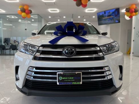 Used 2018 Toyota Highlander Limited w/ Protection Package #3 image 2