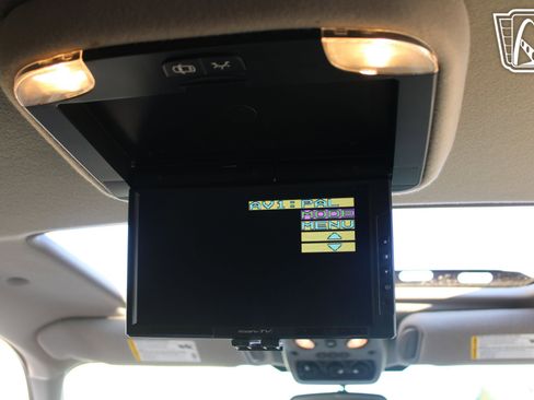 Used 2005 Cadillac Escalade AWD image 38