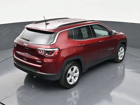 Used 2021 Jeep Compass Latitude FWD image 16