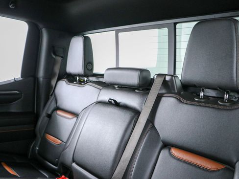 Used 2024 GMC Sierra 1500 AT4 w/ Technology Package AWD/4WD image 28