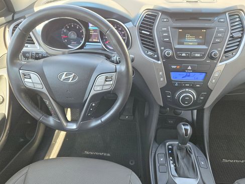 Used 2016 Hyundai Santa Fe SE w/ Option Group 02 image 27