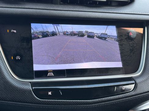 Used 2023 Cadillac XT5 Premium Luxury image 12