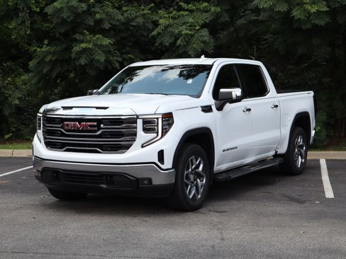 Used 2024 GMC Sierra 1500 SLT w/ Max Trailering Package AWD/4WD image 5