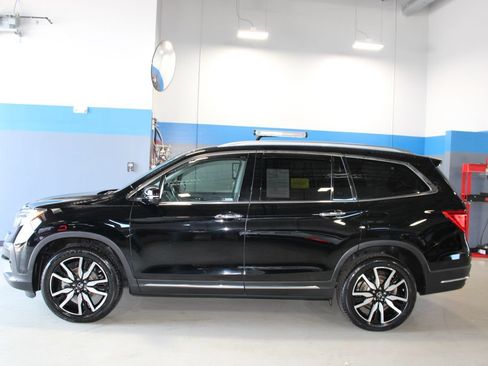 Used 2021 Honda Pilot Touring image 12
