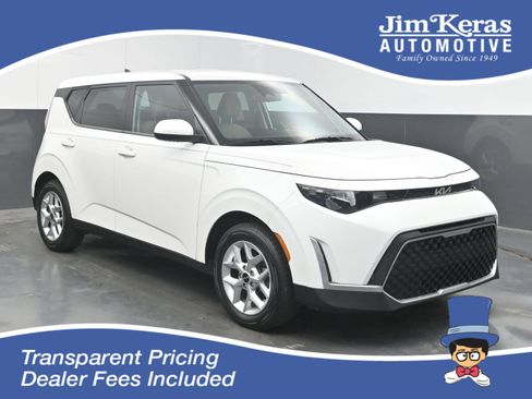 Used 2024 Kia Soul LX w/ Option Group 015 FWD image 1