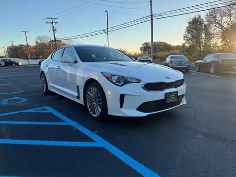 Used 2018 Kia Stinger image 4
