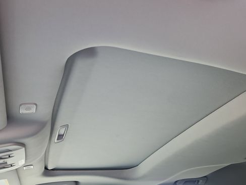 Certified 2025 Toyota Highlander XLE image 13