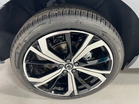 Used 2025 Volvo XC60 B5 Ultra w/ Protection Package Premier image 13