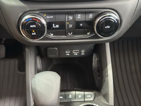Used 2023 Chevrolet TrailBlazer LT w/ LPO, Blackout Package AWD/4WD image 29