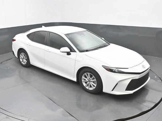 Used 2026 Toyota Camry LE FWD image 13