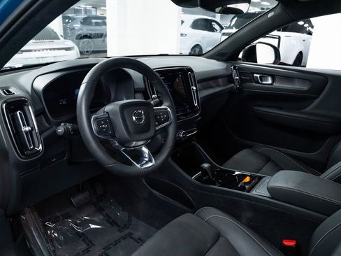 Used 2023 Volvo C40 P8 Recharge Ultimate image 17