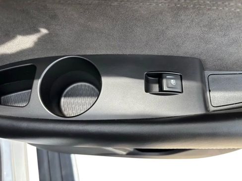 Used 2020 Cadillac Escalade Platinum AWD/4WD image 22