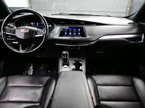 Used 2020 Cadillac XT4 Premium Luxury w/ Technology Package AWD/4WD image 17