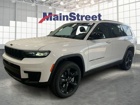 Used 2025 Jeep Grand Cherokee L Altitude AWD/4WD image 1