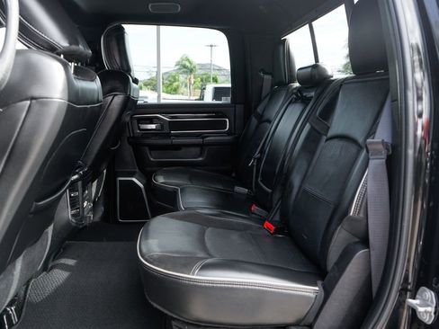 Used 2019 RAM 2500 Laramie w/ Night Edition AWD/4WD image 34