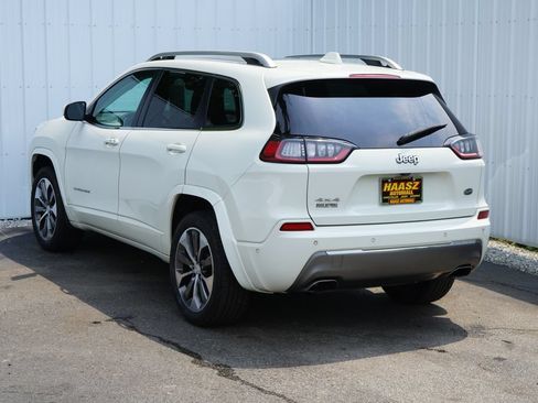 Used 2019 Jeep Cherokee Overland w/ Technology Group AWD/4WD image 4