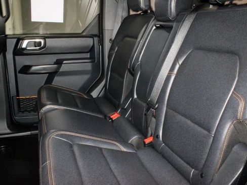 Certified 2024 Ford Bronco Badlands AWD/4WD image 21