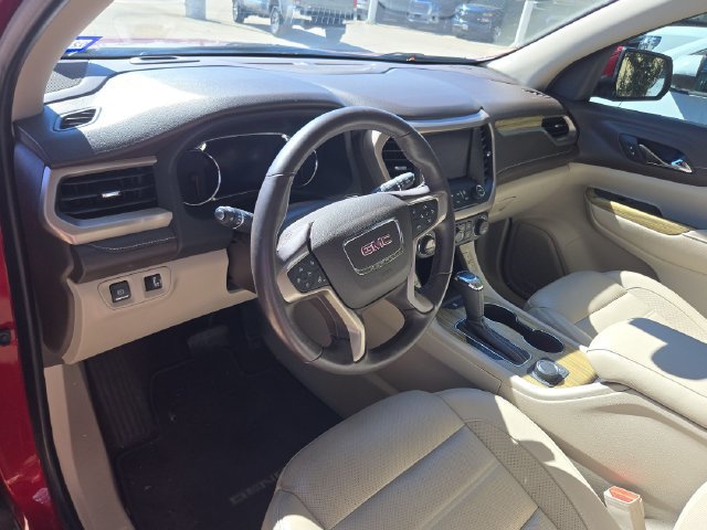 Used 2019 GMC Acadia Denali w/ Technology Package FWD image 4