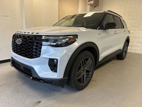New 2026 Ford Explorer ST-Line AWD/4WD image 13