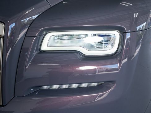 Used 2018 Rolls-Royce Wraith image 14