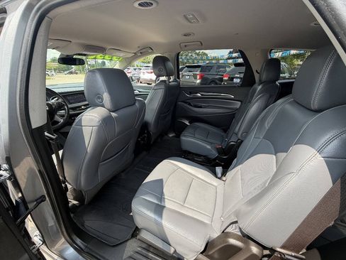 Used 2020 Buick Enclave Essence AWD/4WD image 14