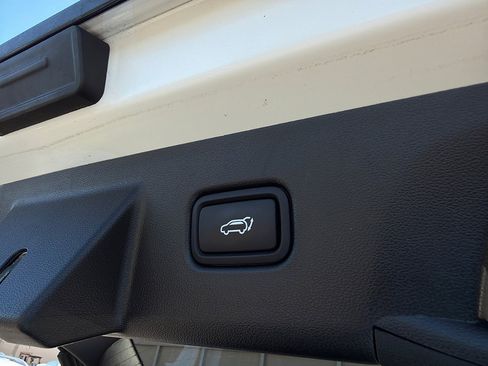 Certified 2023 Hyundai Tucson Limited FWD image 29