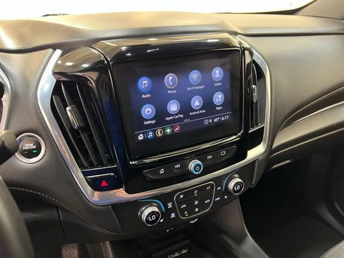 Used 2023 Chevrolet Traverse LT image 22