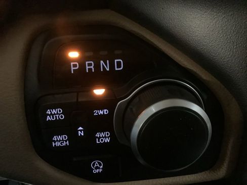 Used 2020 RAM 1500 Big Horn AWD/4WD image 29