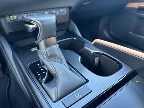 Used 2024 Lexus ES 350 w/ Accessory Package (Z1) FWD image 35