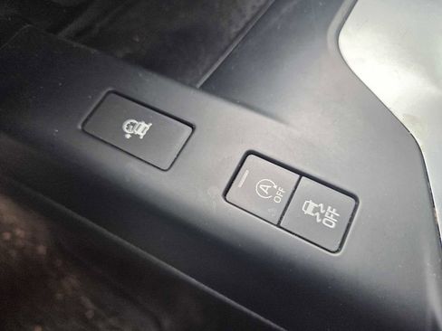 Used 2020 Jaguar E-PACE Checkered Flag image 22